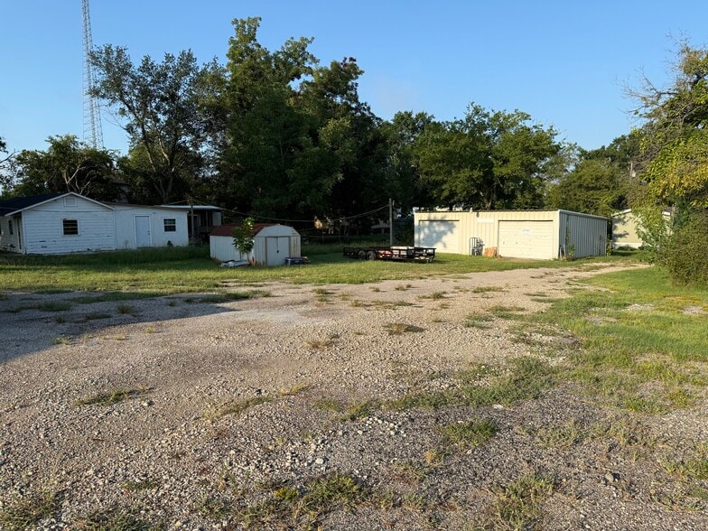 More Photos Of 8117 US Highway 69 N, Tyler Office For Lease