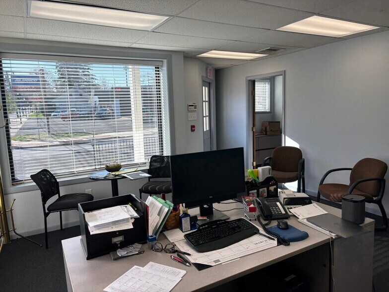 More Photos Of 3000 Mount Carmel Ave, Glenside Flex For Sale