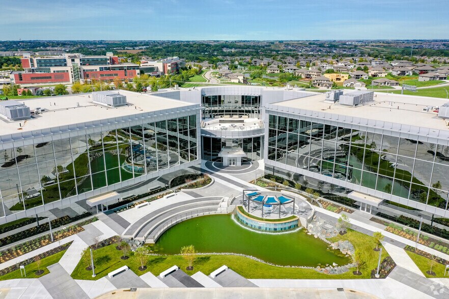 More Photos Of 18881 W Dodge Rd, Omaha Office For Lease