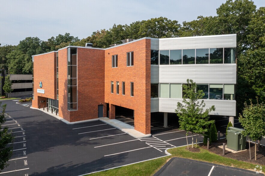 More Photos Of 746 South St, Waltham Office For Lease