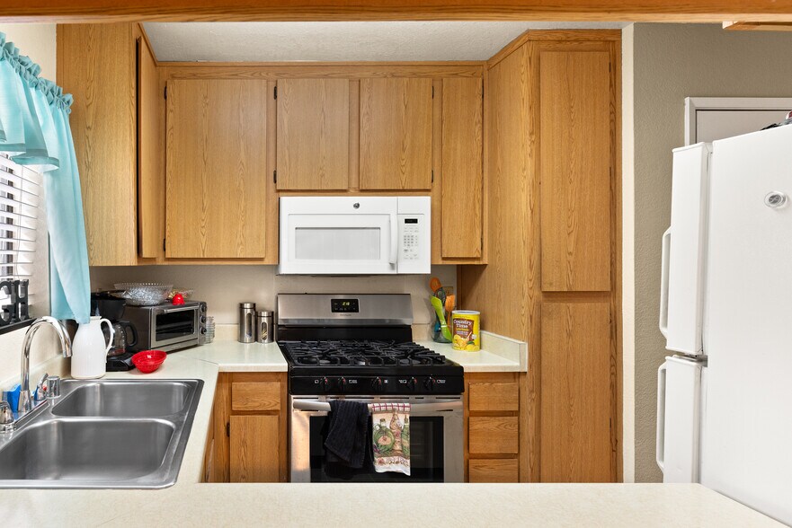 More Photos Of 2701 Sierra Sunrise Ter, Chico Apartments For Sale