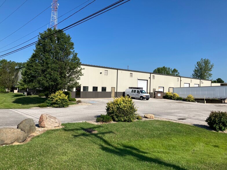 More Photos Of 770 Andico Rd, Plainfield Warehouse For Lease