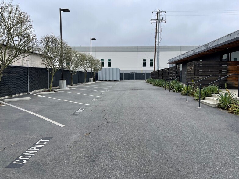 More Photos Of 1418 N Spring St, Los Angeles Loft Creative Space For Lease