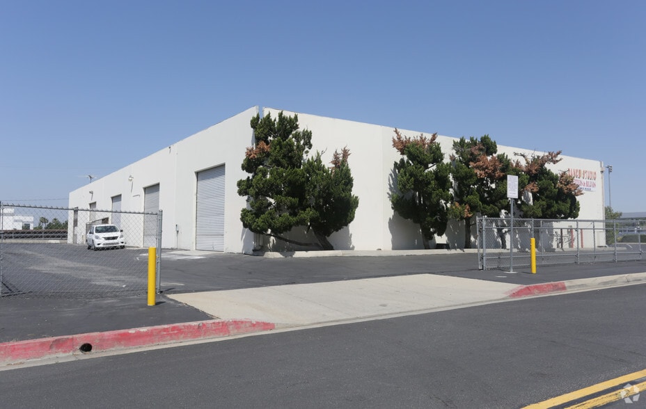 More Photos Of 1111 W Rialto Ave, Rialto Warehouse For Lease