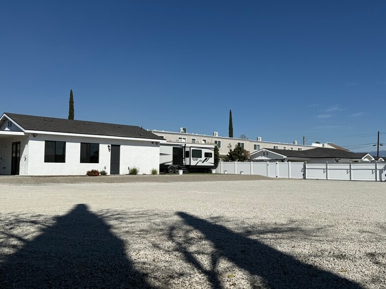 More Photos Of 9004 Olive St., Fontana Contractor Storage Yard For Lease