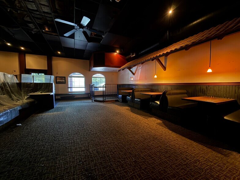 More Photos Of 470 S Rosemead Blvd, Pasadena General Retail For Sale