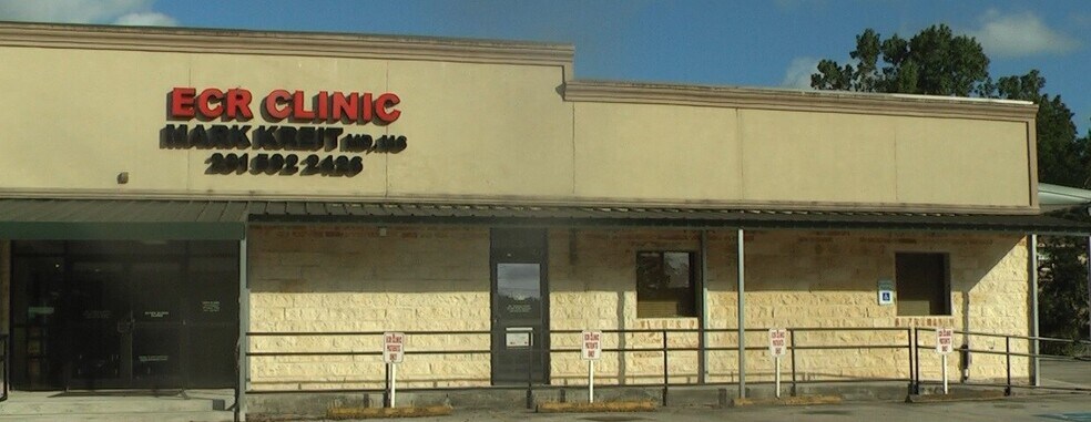 Primary Photo Of 212 N College Ave, Cleveland Healthcare For Lease