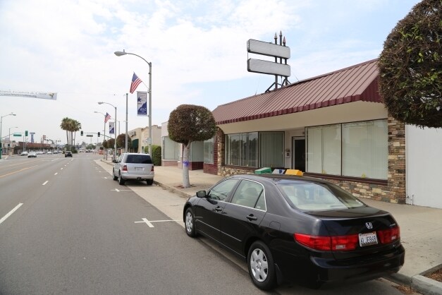 More Photos Of 9087 Las Tunas Dr, Temple City Storefront Retail Office For Sale
