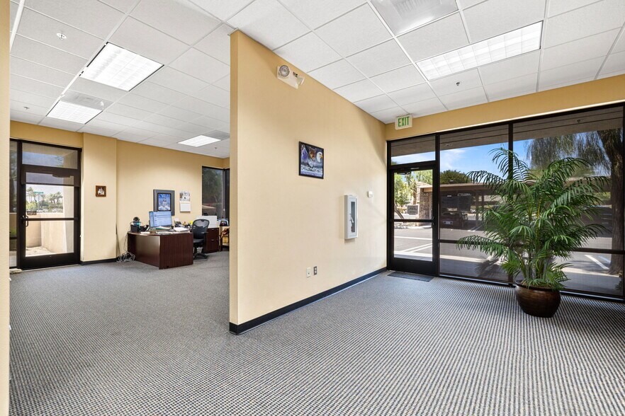 More Photos Of 550 S Paseo Dorotea, Palm Springs Medical For Sale