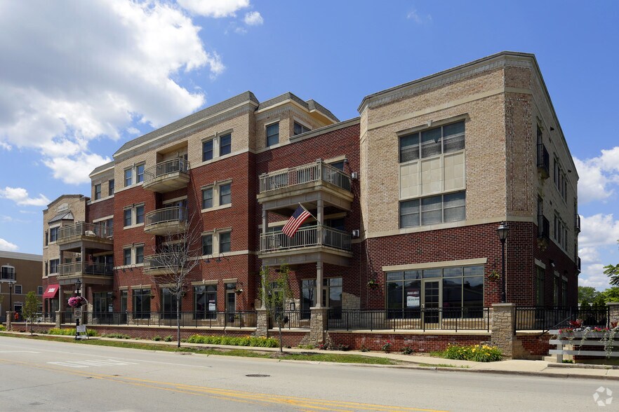 Primary Photo Of 17200 Oak Park Ave, Tinley Park Apartments For Lease