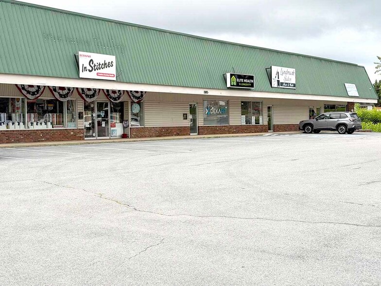 Primary Photo Of 805 Sunset Dr, Johnson City General Retail For Lease