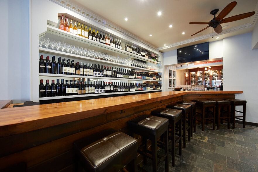 More Photos Of 3230-3232 Scott St, San Francisco Apartments For Lease