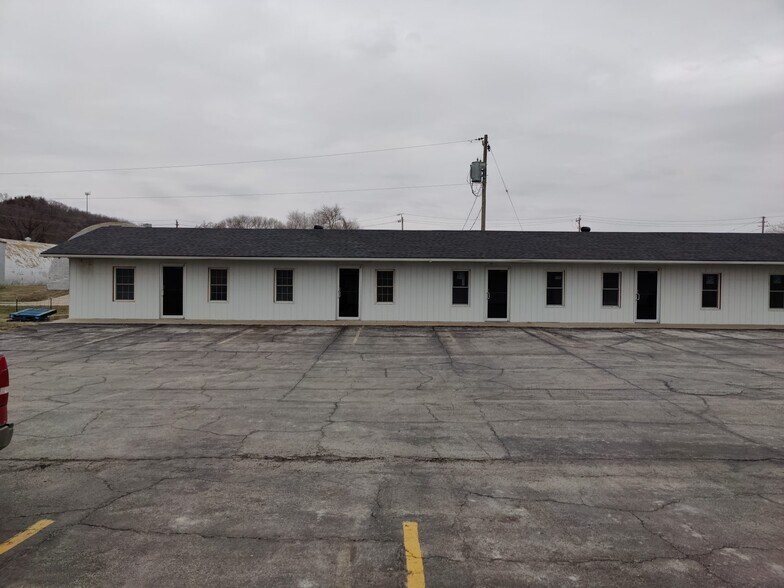 More Photos Of 811 Main St, Hamburg Office For Sale