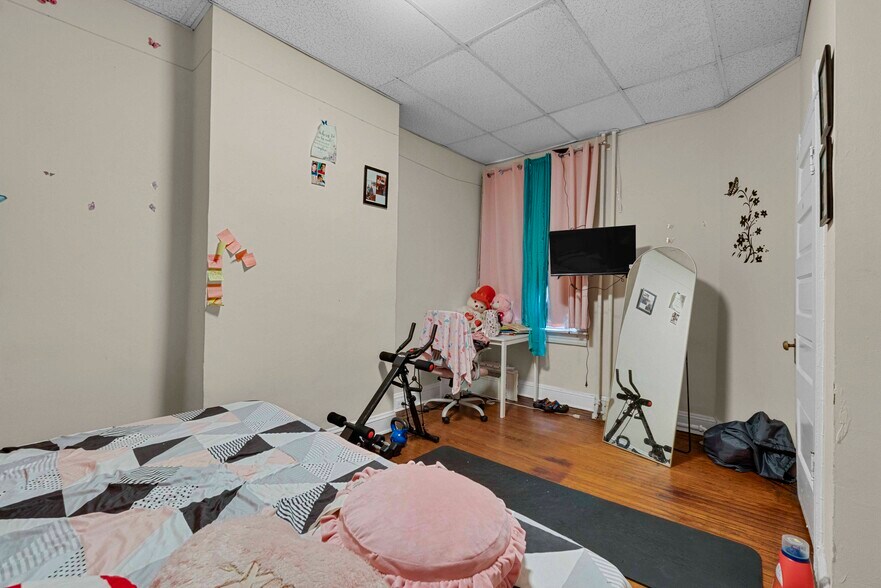 More Photos Of 2903 Saint Paul St, Baltimore Multifamily For Sale