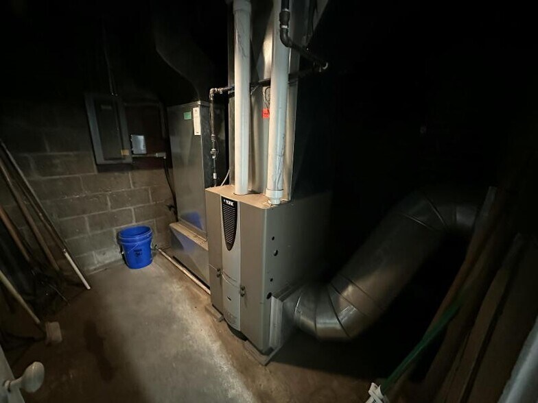 More Photos Of 101 Spring Arbor Rd, Concord Auto Repair For Sale