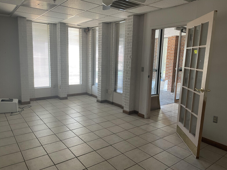 More Photos Of 1616 Cedar St, Lawrenceville Skilled Nursing Facility For Sale