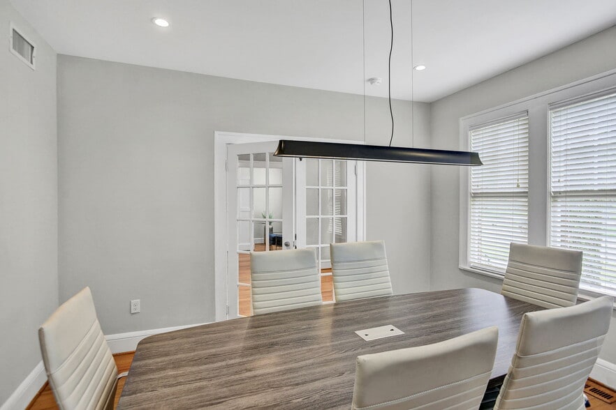 More Photos Of 2258 Riverside Ave, Jacksonville Office For Sale