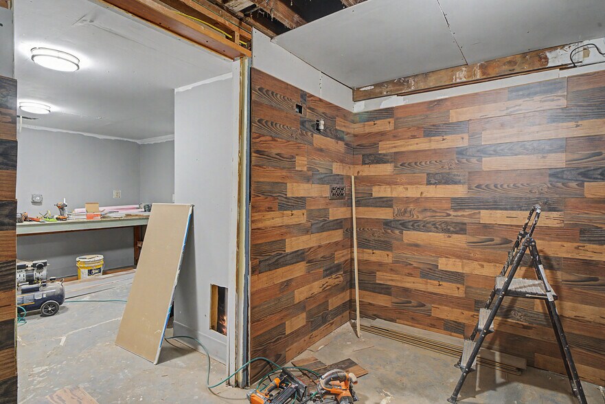 More Photos Of 330 Main Ave E, Soap Lake Freestanding For Lease