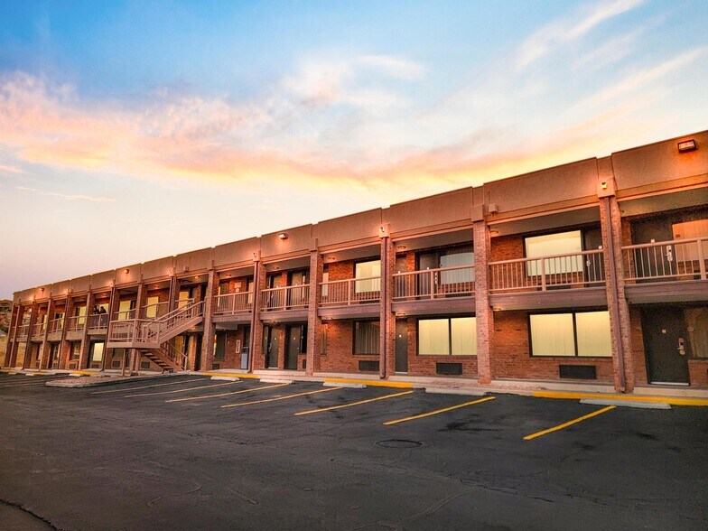 More Photos Of 850 S Bluff St, St George Hotel For Sale