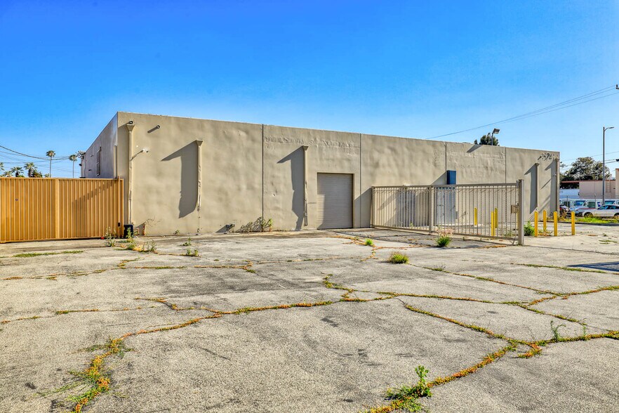 More Photos Of 538 W Monterey Ave, Pomona Distribution For Lease