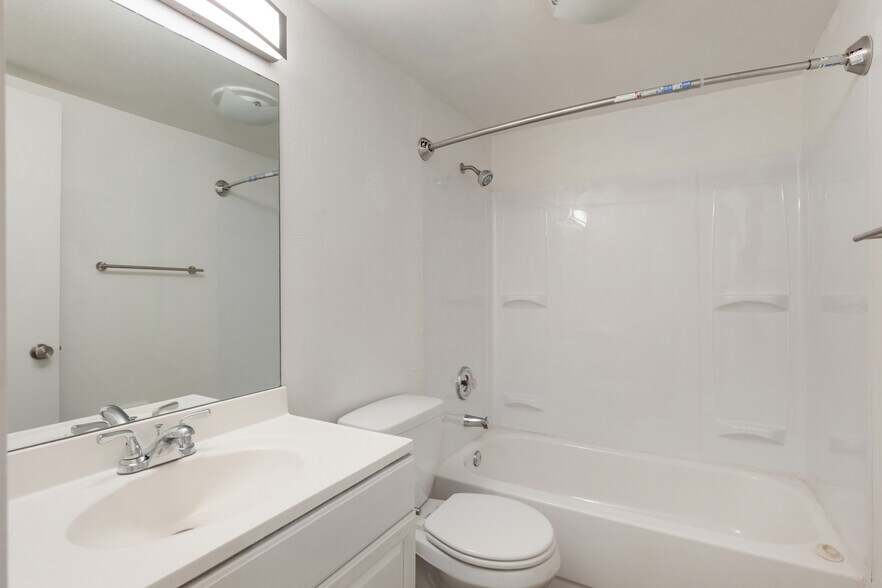 More Photos Of 3001 E Upriver Dr, Spokane Apartments For Sale