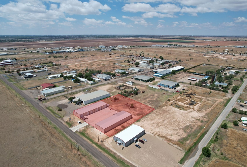 More Photos Of 3611 N County Road 2000, Lubbock Warehouse For Lease