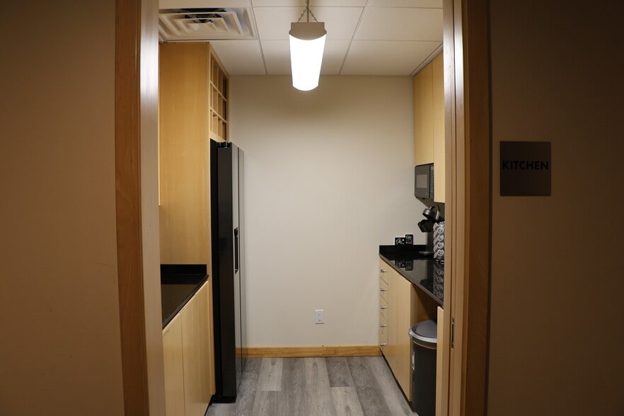 More Photos Of 1701 E County Highway 30A, Santa Rosa Beach Loft Creative Space For Lease