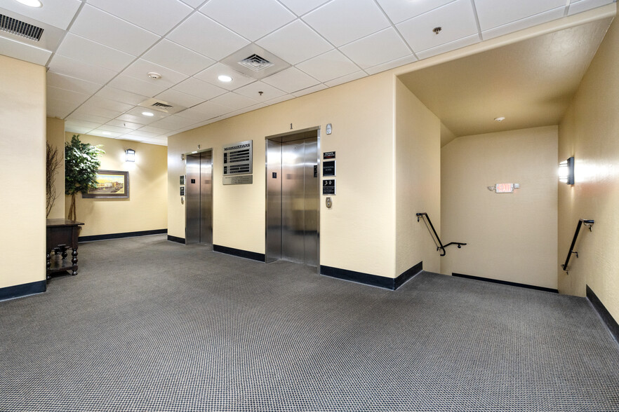 More Photos Of 325 W Gurley St, Prescott Office Residential For Lease