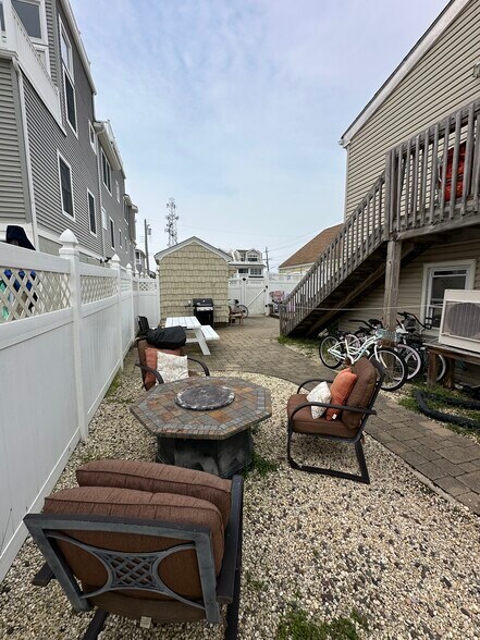 More Photos Of 2609 Long Beach Blvd, Long Beach Township Storefront Retail Residential For Sale
