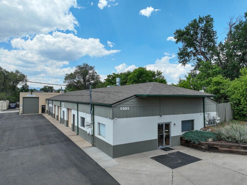 More Photos Of 5985 Lamar St, Arvada Warehouse For Lease