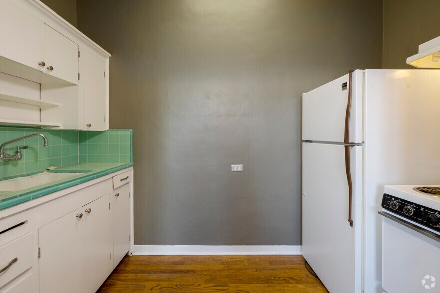 More Photos Of 13 N San Francisco St, Flagstaff Storefront Retail Office For Lease