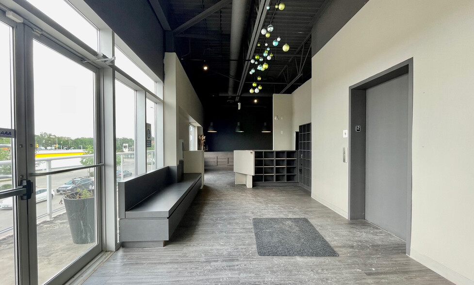 More Photos Of 6640 Roblin Blvd, Winnipeg General Retail For Lease