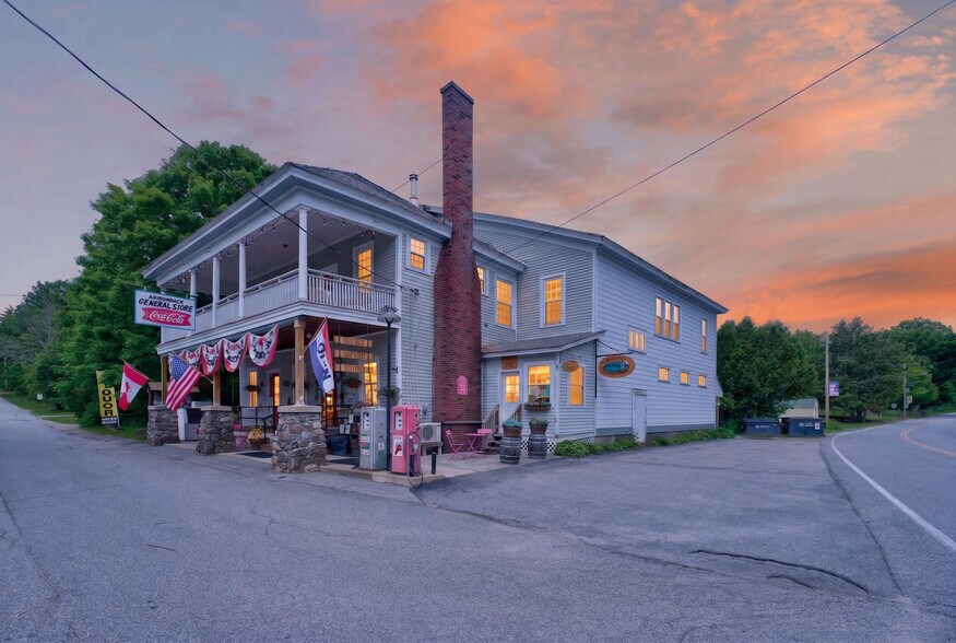 More Photos Of 899 E Shore Dr, Adirondack Storefront Retail Residential For Sale