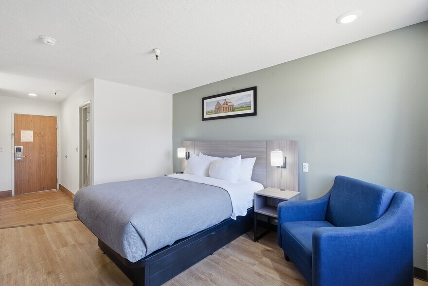 More Photos Of 626 W 1400 N, Beaver Hotel For Sale