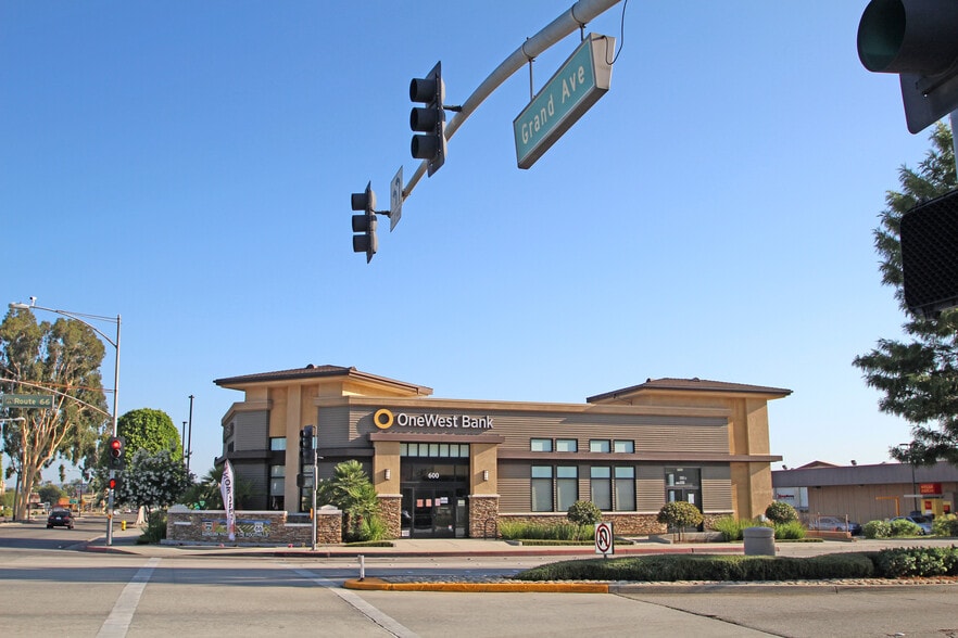 More Photos Of 600 W Route 66, Glendora General Retail For Lease
