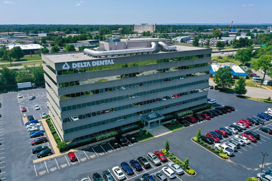 More Photos Of 10100 Linn Station Rd, Louisville Office For Lease
