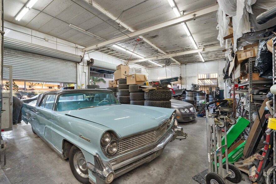 More Photos Of 6025 Laurel Canyon Blvd, North Hollywood Auto Dealership For Sale