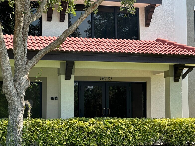 More Photos Of 16131 Performance, Naples Flex For Sale