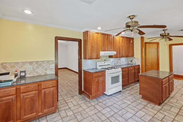 More Photos Of 1220 Highway 59, Mandeville Flex For Sale