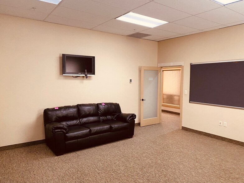 More Photos Of 517 W 100 N, Providence Loft Creative Space For Sale