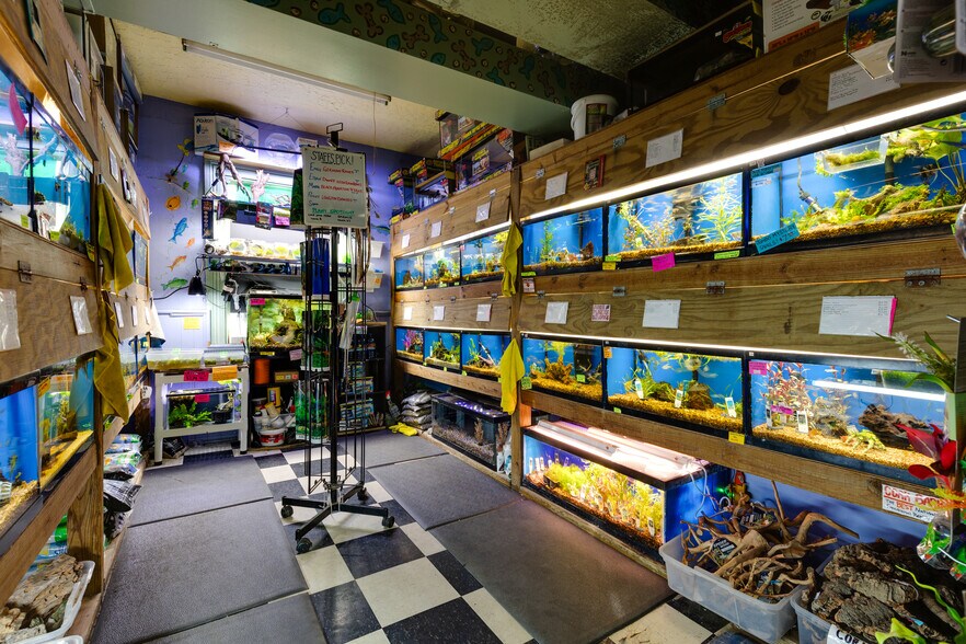 More Photos Of 307 Railroad Ave, Ashland Storefront Retail Residential For Sale