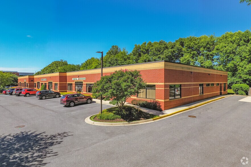 More Photos Of 141 Thomas Johnson Dr, Frederick Office For Sale