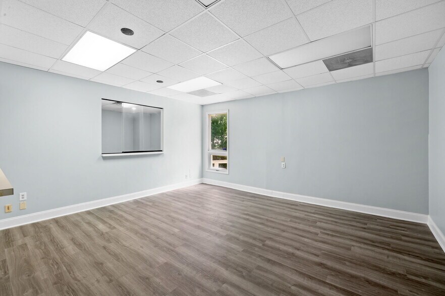 More Photos Of 1152 Executive Cir, Cary Medical For Lease