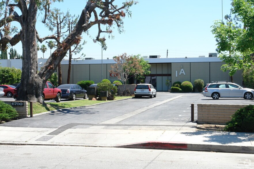 Primary Photo Of 6700-6704 Valjean Ave, Van Nuys Flex For Sale