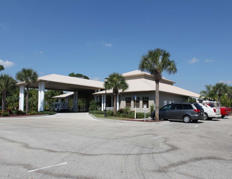 Primary Photo Of 22395 Edgewater Dr, Port Charlotte Medical For Sale