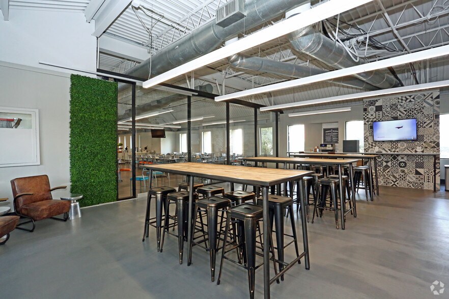 More Photos Of 2021 Guadalupe St, Austin Coworking Space