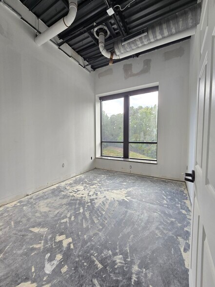 More Photos Of 701 Mutual Ct, Raleigh Office For Lease