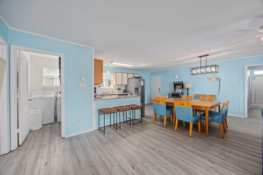 More Photos Of 412 S Seaside Dr, Surfside Beach Multifamily For Sale