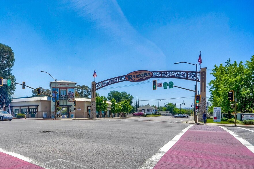 More Photos Of 1045 Main St, Ramona Freestanding For Lease