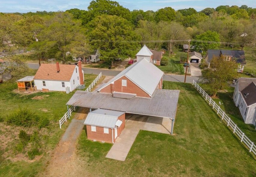 More Photos Of 511 James St, Burlington Religious Facility For Sale